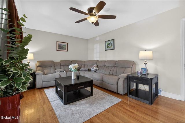 1006 Riggi Avenue, Rotterdam, NY 12303
