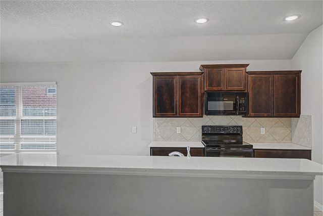 1827 College Street, Greenville, TX 75401