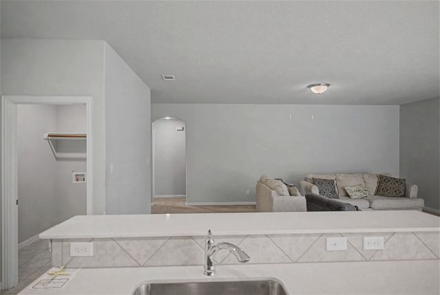 1827 College Street, Greenville, TX 75401