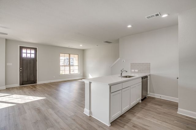6916 Yellow Hammer Way, Arlington, TX 76001