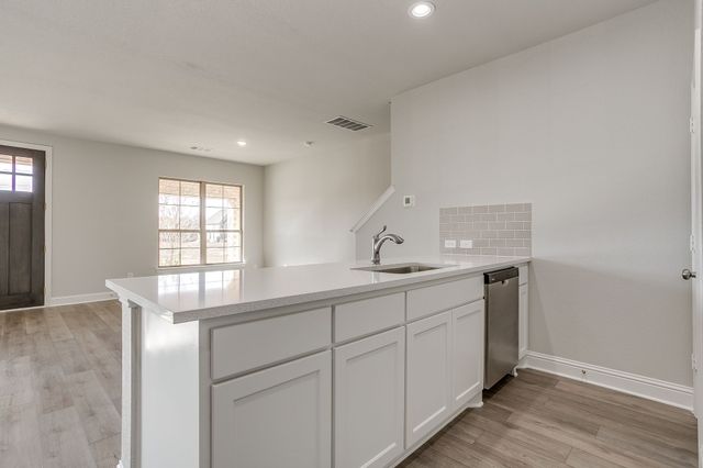 6916 Yellow Hammer Way, Arlington, TX 76001