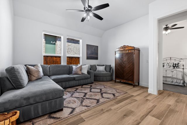 8820 Autumn Lake Trail, Mckinney, TX 75071