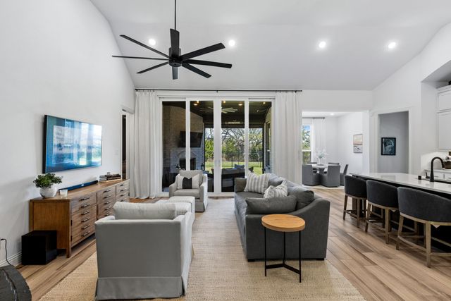 8820 Autumn Lake Trail, Mckinney, TX 75071