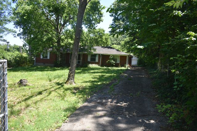 141 Hillcrest Dr, Madison, TN 37115