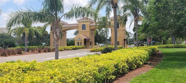 834 TREMONT GREENS LANE 137, Sun City Center, FL 33573