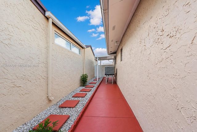 10541 SW 21st Lane, Miami, FL 33165
