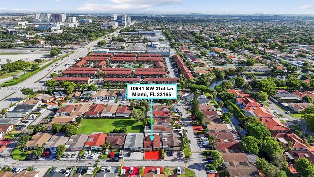 10541 SW 21st Lane, Miami, FL 33165