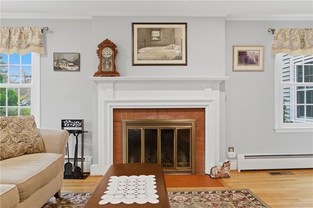 27 Old Meadow Lane, Cumberland, RI 02864