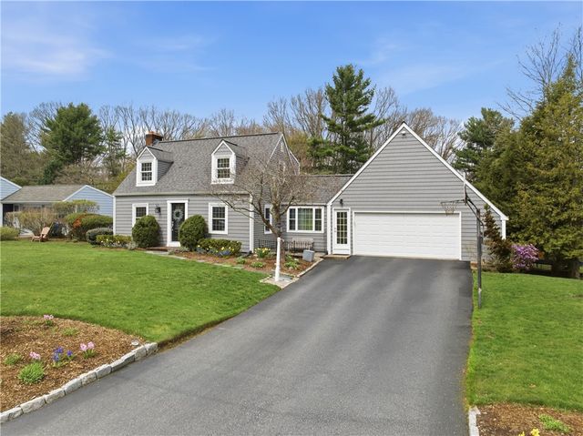 27 Old Meadow Lane, Cumberland, RI 02864