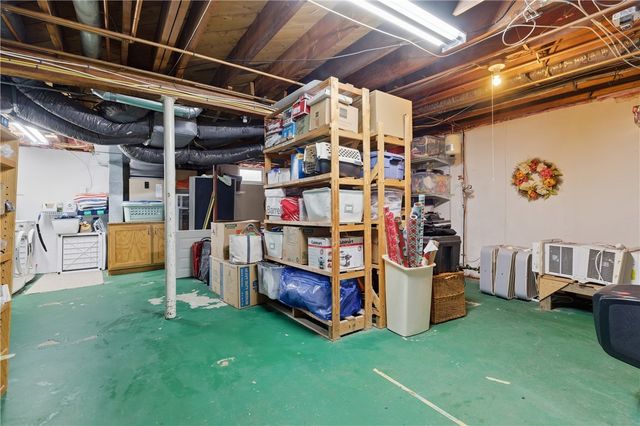 27 Old Meadow Lane, Cumberland, RI 02864