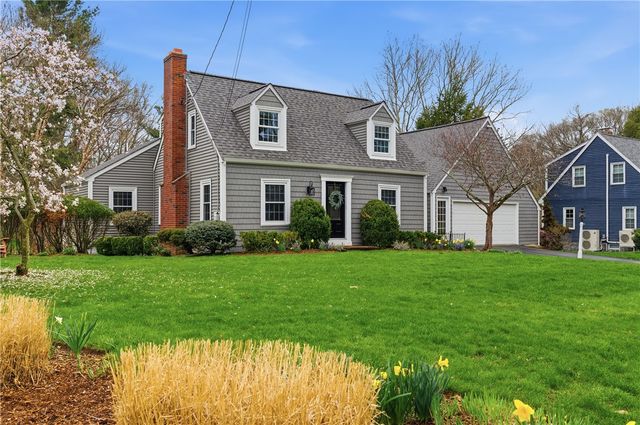 27 Old Meadow Lane, Cumberland, RI 02864