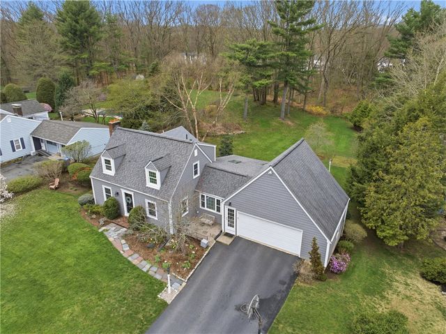 27 Old Meadow Lane, Cumberland, RI 02864