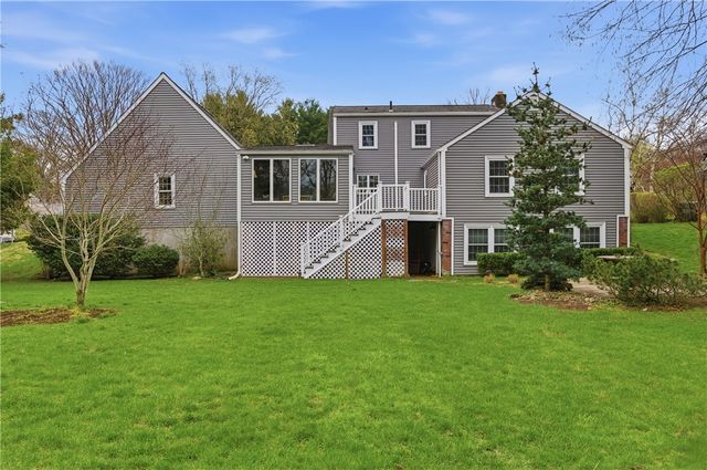 27 Old Meadow Lane, Cumberland, RI 02864