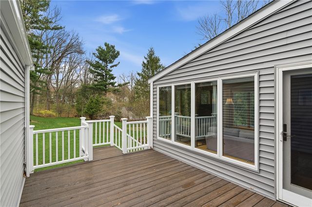 27 Old Meadow Lane, Cumberland, RI 02864