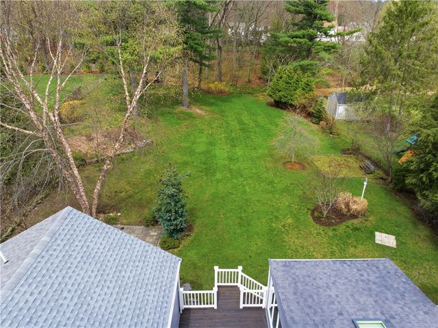 27 Old Meadow Lane, Cumberland, RI 02864