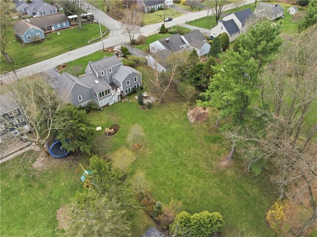 27 Old Meadow Lane, Cumberland, RI 02864