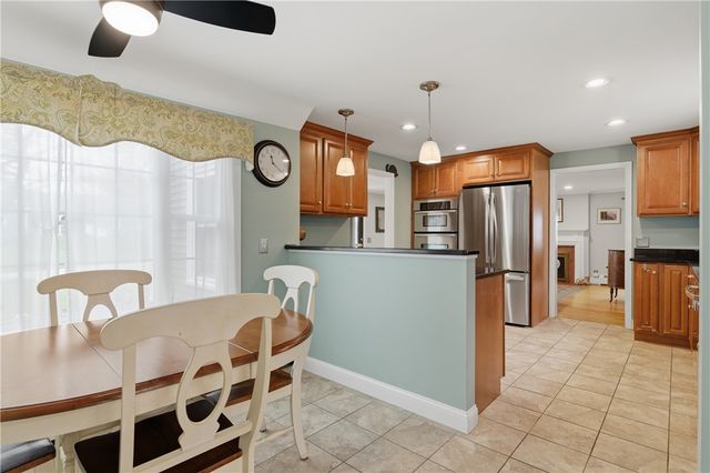 27 Old Meadow Lane, Cumberland, RI 02864