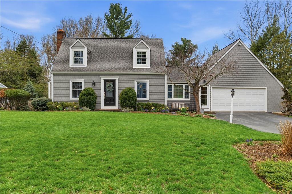 27 Old Meadow Lane, Cumberland, RI 02864