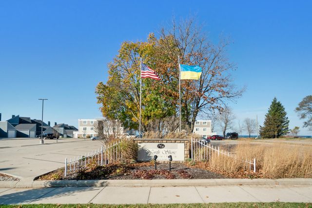 225 N Shore Drive 007, South Haven, MI 49090