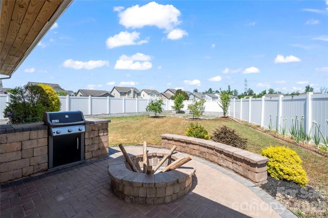 3329 Saddlebrook Drive, Midland, NC 28107