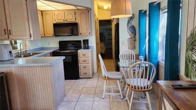 3300 26TH AVENUE E 225, Bradenton, FL 34208