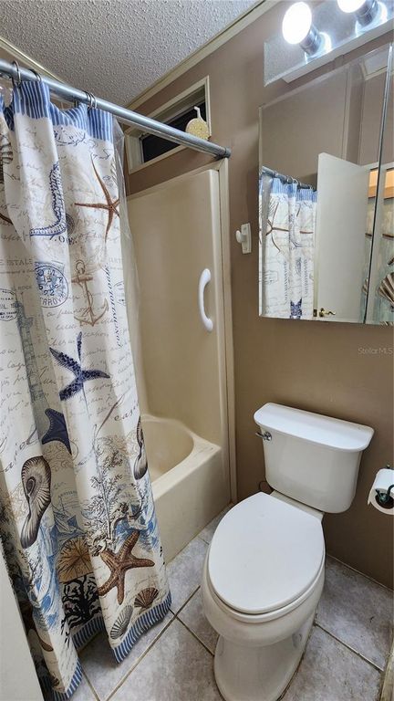 Image 17 of property listing at 3300 26TH AVENUE E 225, Bradenton, FL 34208