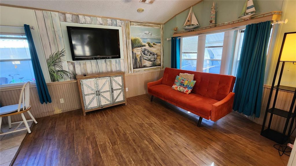 Image 3 of property listing at 3300 26TH AVENUE E 225, Bradenton, FL 34208