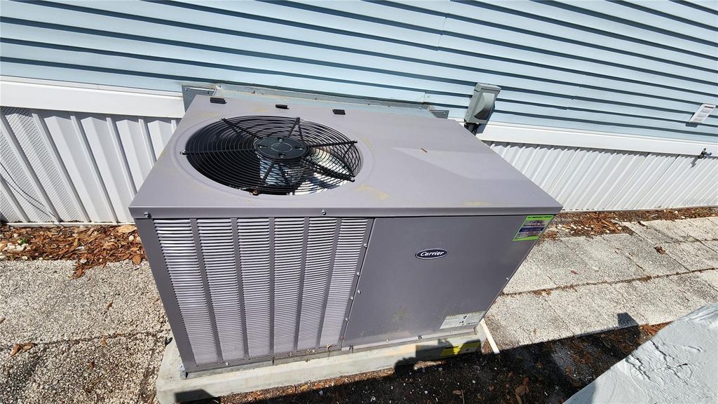 Image 24 of property listing at 3300 26TH AVENUE E 225, Bradenton, FL 34208