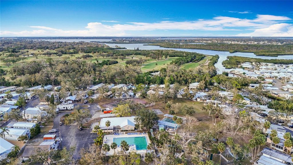 Image 28 of property listing at 3300 26TH AVENUE E 225, Bradenton, FL 34208