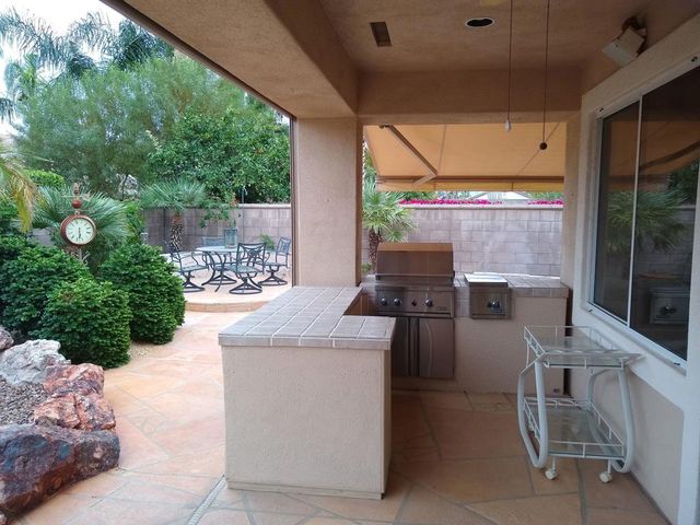 39354 Falconwood Court, Palm Desert, CA 92211