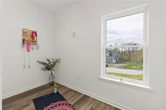 300 TIMBERLINE DR, N Franklin Twp, PA 15301