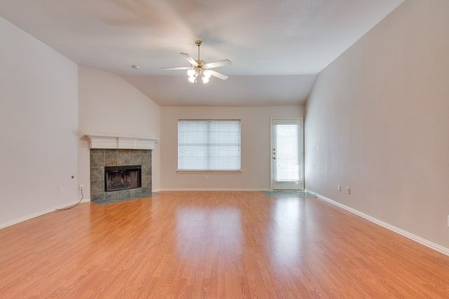 1133 Hillwood Drive, Saginaw, TX 76179