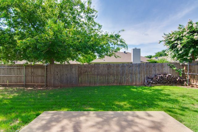 1133 Hillwood Drive, Saginaw, TX 76179