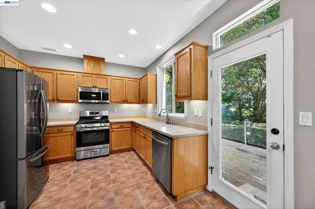 133 Sundance Pl, Martinez, CA 94553