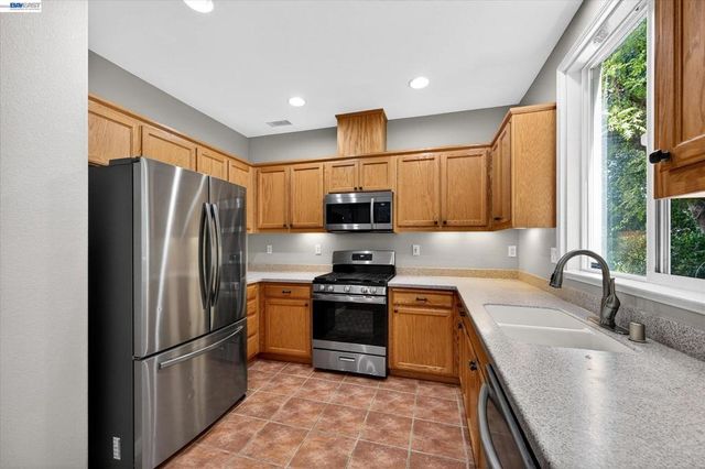 133 Sundance Pl, Martinez, CA 94553