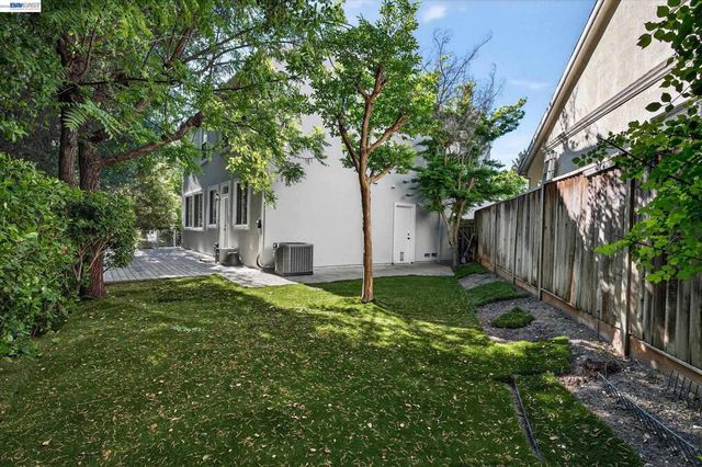 133 Sundance Pl, Martinez, CA 94553