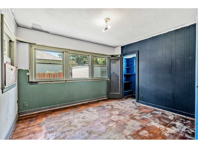 8906 N WILLAMETTE Blvd, Portland, OR 97203