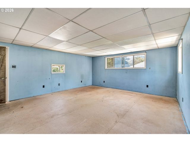 8906 N WILLAMETTE Blvd, Portland, OR 97203