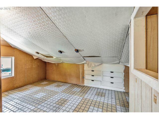 8906 N WILLAMETTE Blvd, Portland, OR 97203