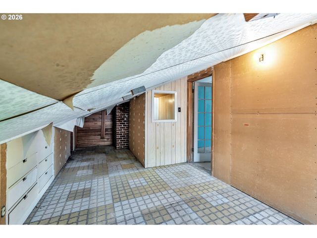8906 N WILLAMETTE Blvd, Portland, OR 97203