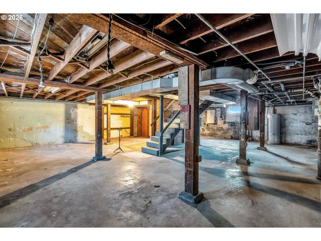 8906 N WILLAMETTE Blvd, Portland, OR 97203
