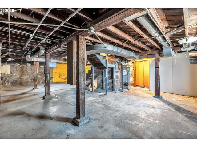 8906 N WILLAMETTE Blvd, Portland, OR 97203