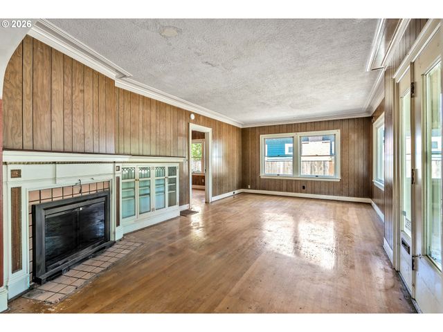 8906 N WILLAMETTE Blvd, Portland, OR 97203