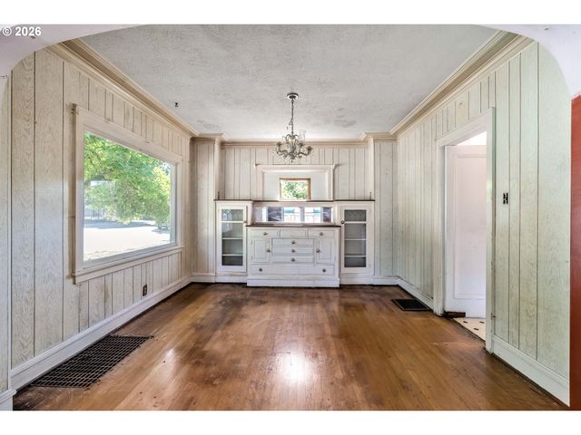 8906 N WILLAMETTE Blvd, Portland, OR 97203
