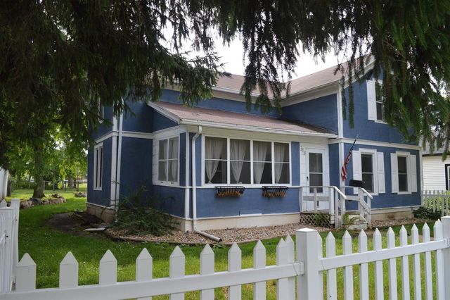 313 Pleasant Street, Clinton, WI 53525