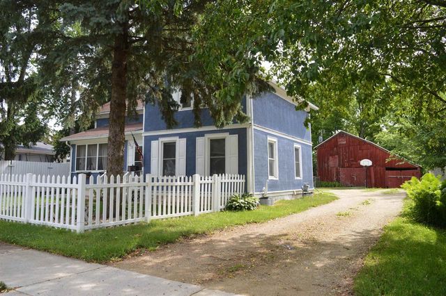 313 Pleasant Street, Clinton, WI 53525