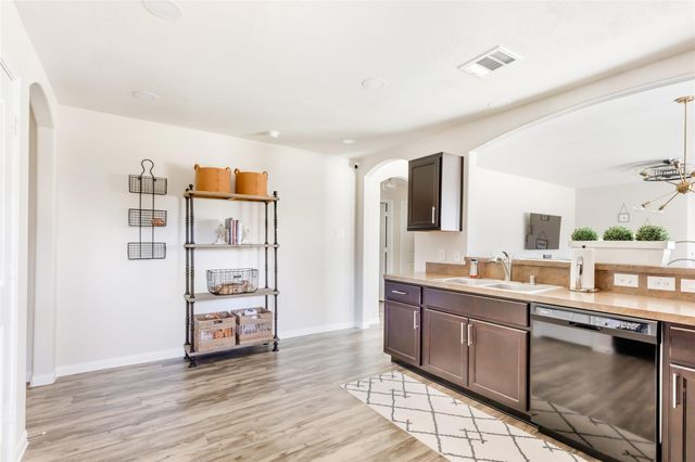 3118 This Way, Kingwood, TX 77339