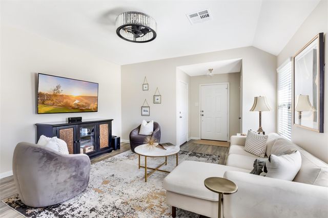 3118 This Way, Kingwood, TX 77339