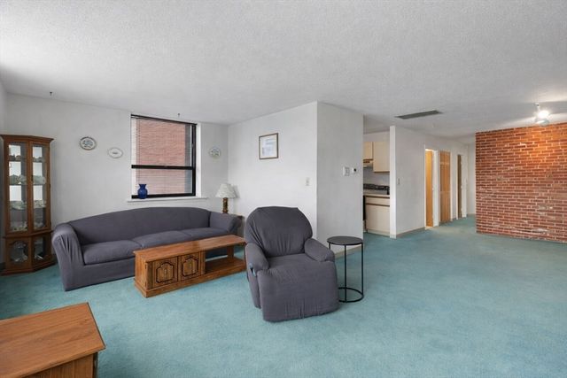 181 North St 105, Salem, MA 01970