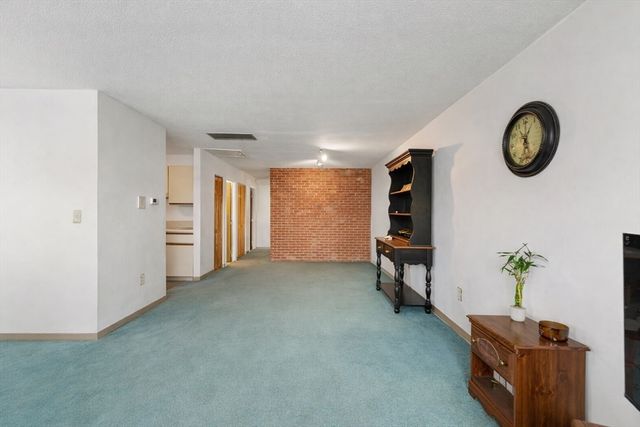 181 North St 105, Salem, MA 01970